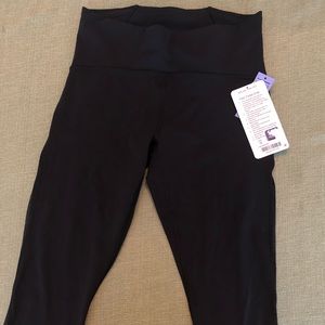NWT lulu lemon cropped leggings